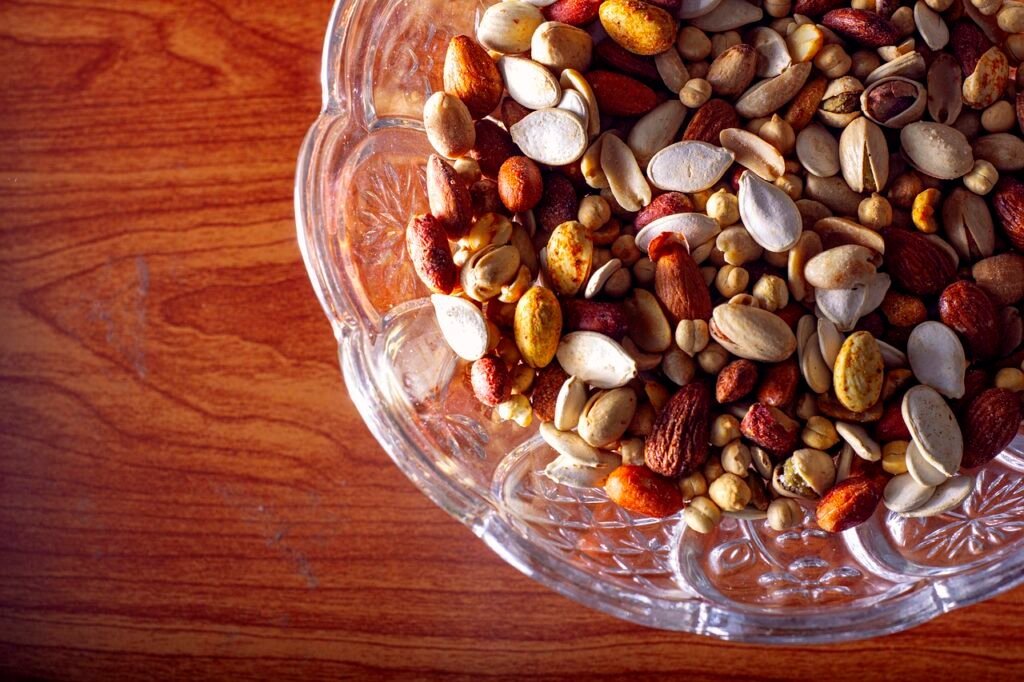 nuts, seeds, almonds, pistachios, mix, food, healthy, snack, peanuts, fruit, ingredient, isolated, vegetarian, grain, dietary