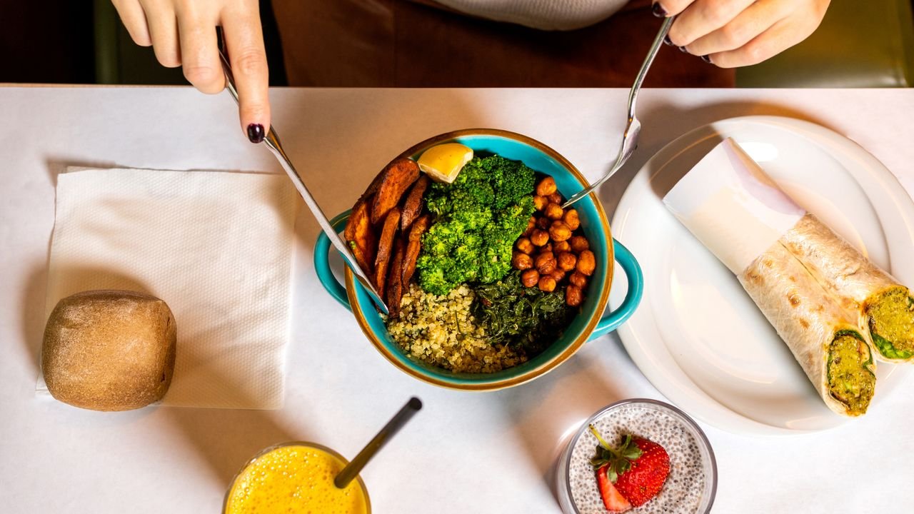 High Protein Foods: 5 Nutritious Choices for a Healthy Diet